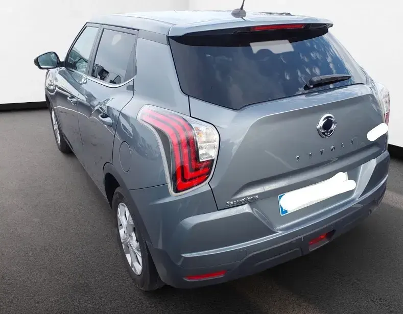 Usado SsangYong Tivoli 128 CV (94 kW) 2023 Gris SUV