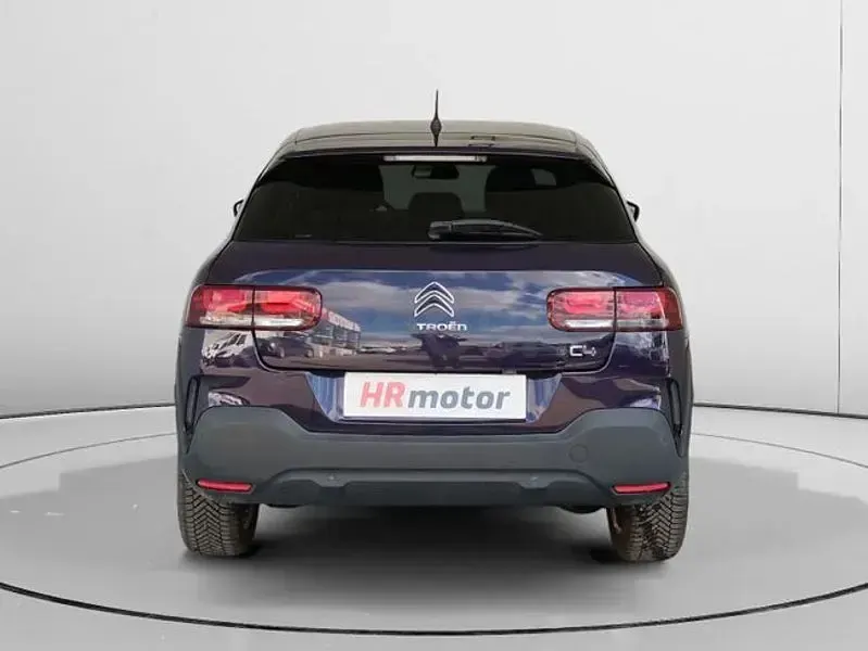 Usado Citroën C4 Feel 130 CV (95 kW) 2018 Violeta / lila Berlina