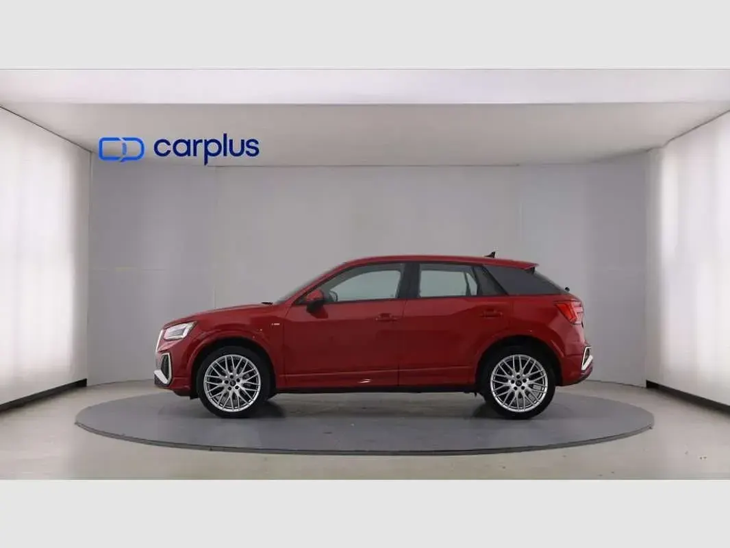 Usado Audi Q2 S-Line 116 CV (85 kW) 2023 Rojo SUV