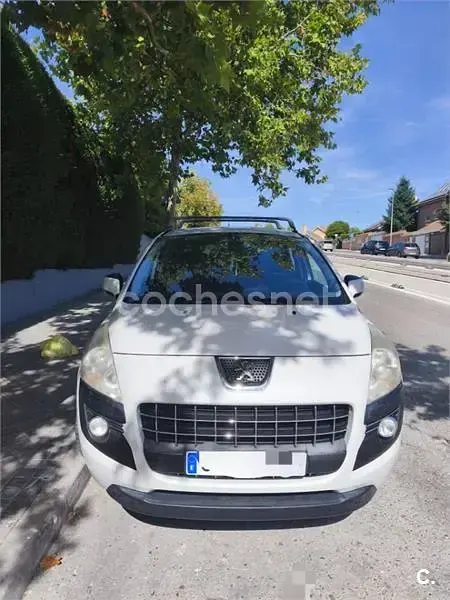 Usado Peugeot 3008 Premium 112 CV (82 kW) 2010 Blanco Familiar