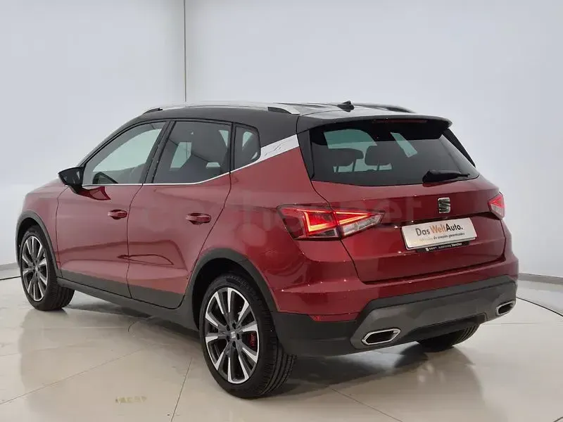 Usado Seat Arona FR 115 CV (84 kW) 2025 Rojo SUV