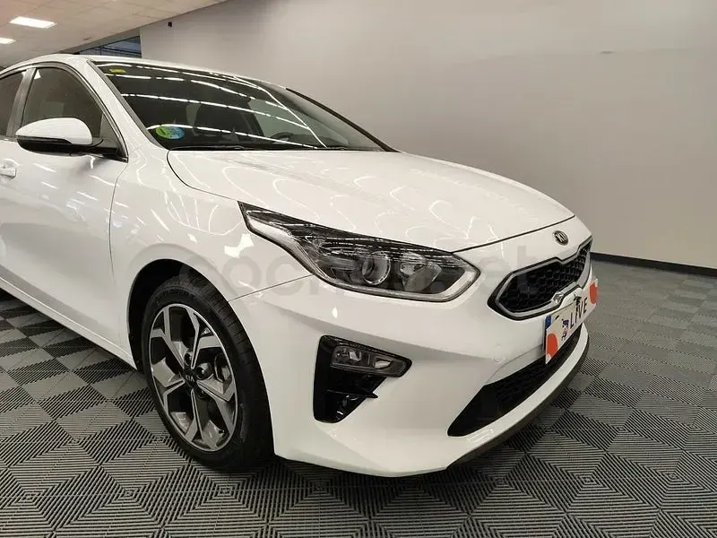Usado Kia Ceed 136 CV (100 kW) 2020 Blanco Utilitario