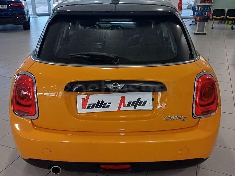 Usado Mini Cooper D 116 CV (85 kW) 2019 Naranja Utilitario