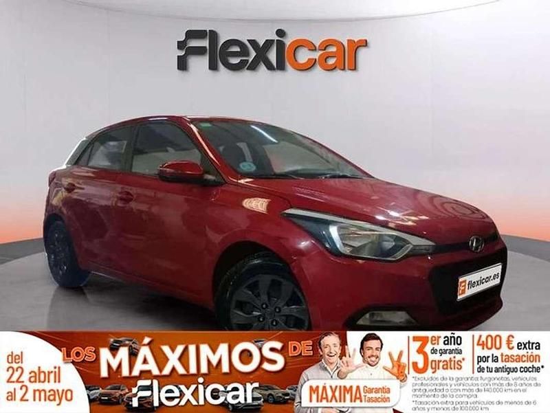 Begagnad Hyundai i20 84 HK (61 kW) 2018 Röd Halvkombi