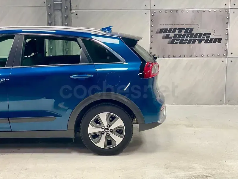 Usado Kia Niro 141 CV (103 kW) 2018 Azul SUV