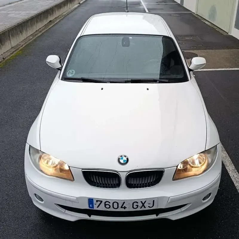 Usado BMW 116 116 CV (85 kW) 2010 Blanco Utilitario