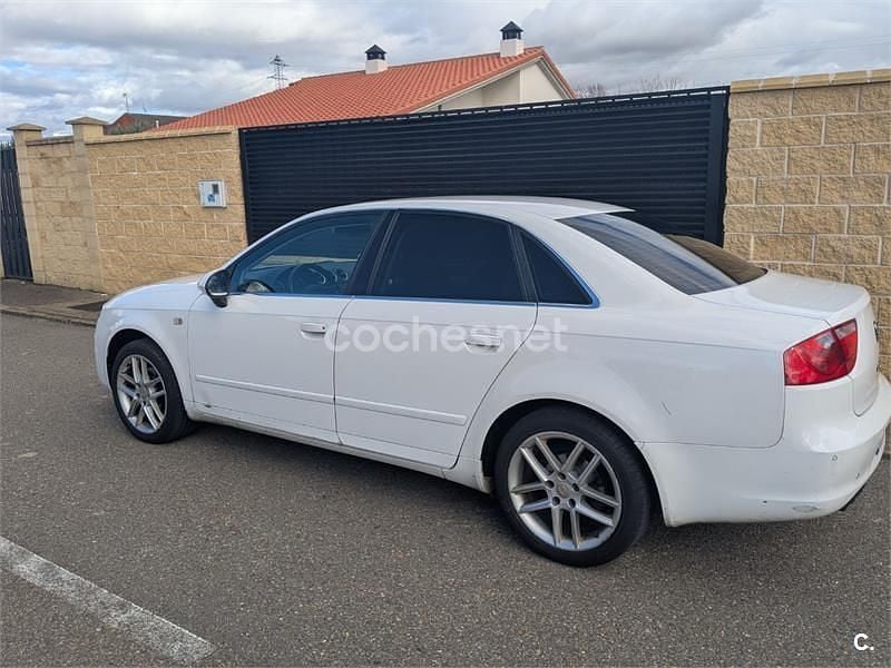 Usado Seat Exeo Reference 120 CV (88 kW) 2010 Blanco Berlina