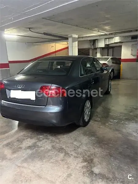 Begagnad Audi A4 140 HK (102 kW) 2006 Grå Sedan