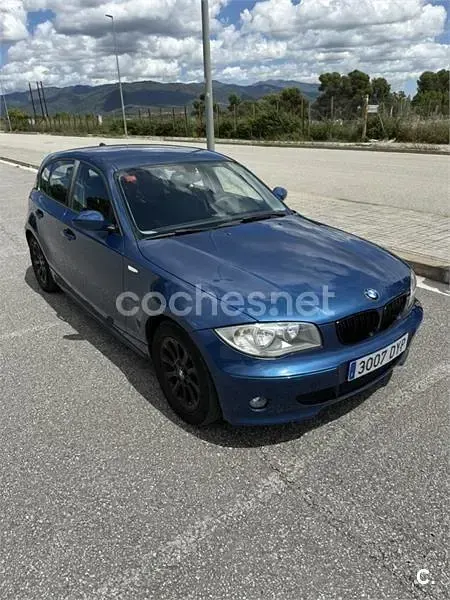 Usado BMW 118 122 CV (89 kW) 2006 Azul Utilitario