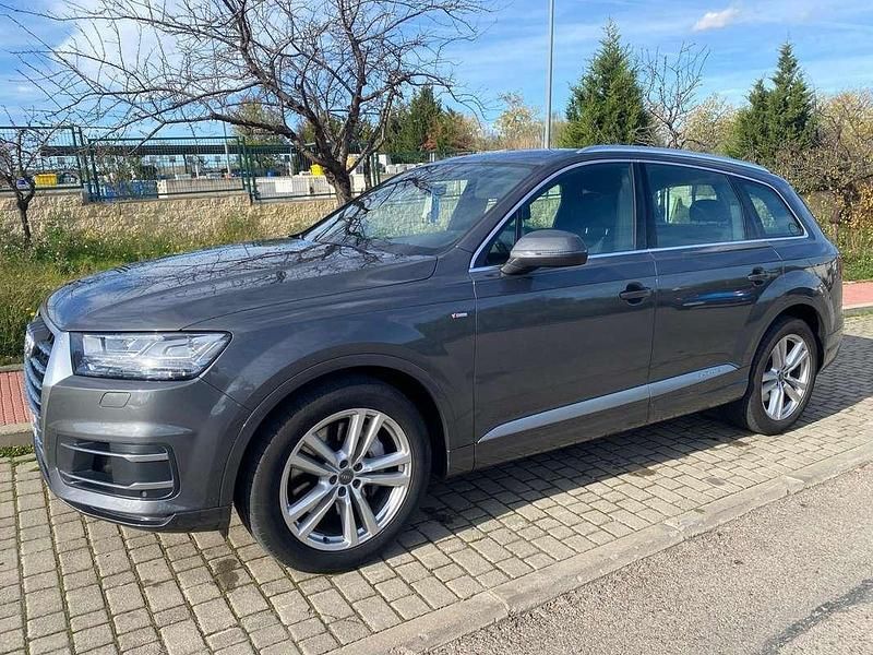 Gris Usado 2016 Audi Q7 Design SUV | 34.500 € (Caro) - Imagen 1/4