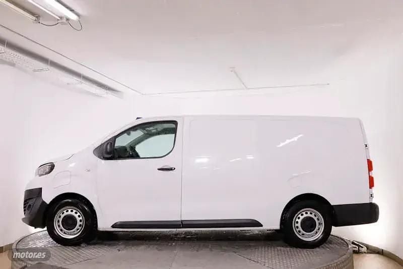Usado Peugeot e-Expert 100 kW (136 CV) 2023 Blanco Van