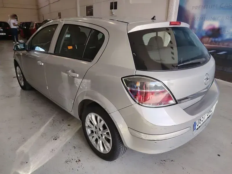 Brugt Opel Astra Energy 110 HK (80 kW) 2009 Grå Sedan