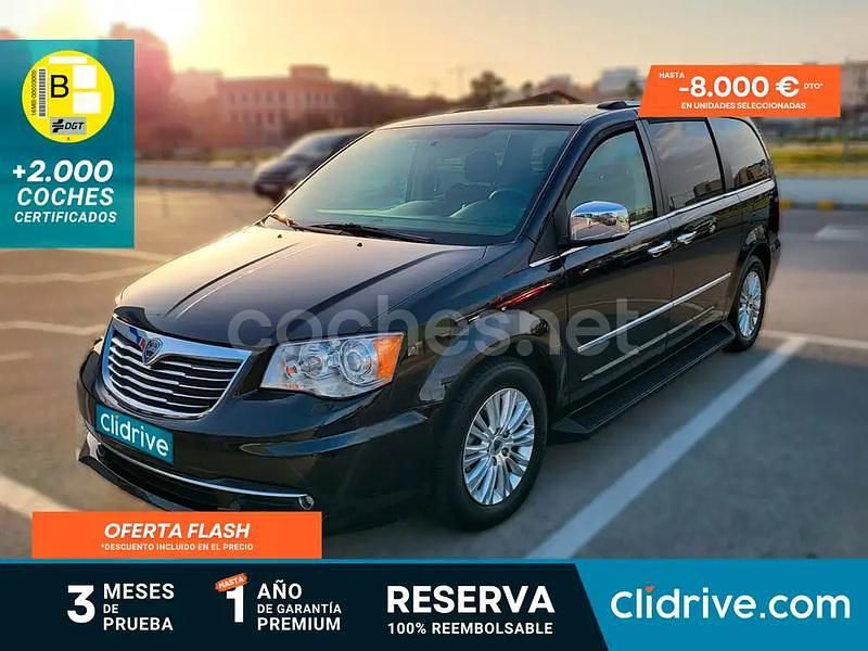 Negro Usado 2015 Lancia Voyager Platinum Monovolumen | 14.990 € (Precio justo) - Imagen 1/3