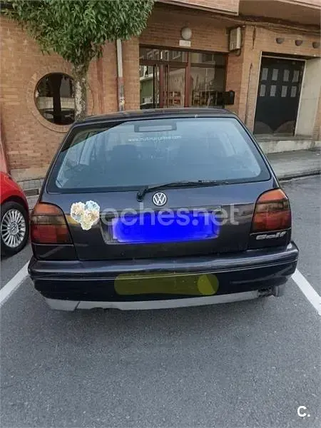 Usado VW Golf III GTI 125 CV (91 kW) 1997 Azul Berlina
