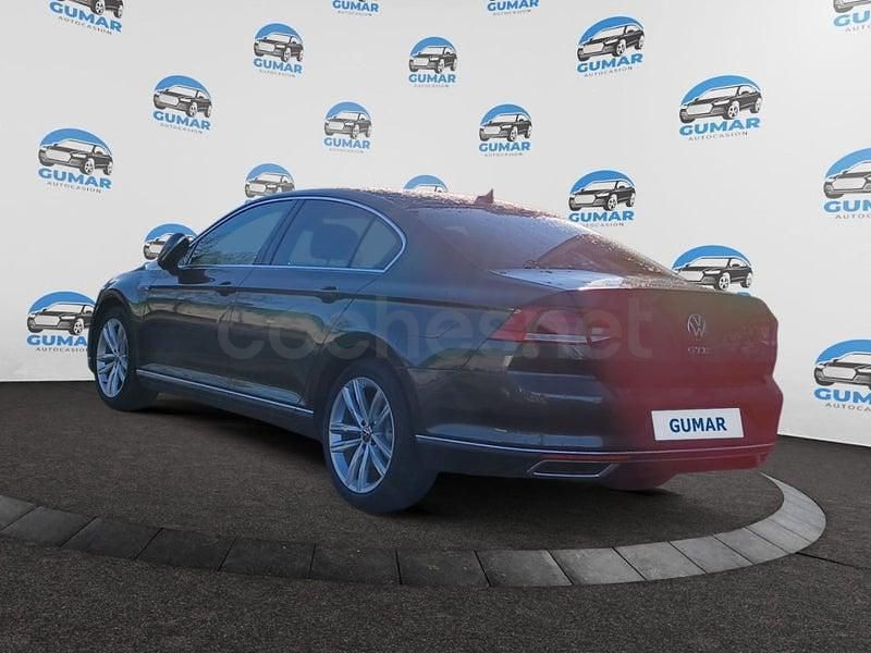 Usado VW Passat GTE 218 CV (160 kW) 2020 Negro Familiar