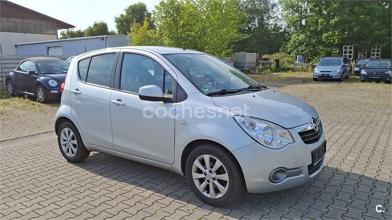 Usado Opel Agila Selective 94 CV (69 kW) 2014 Gris / plata Utilitario