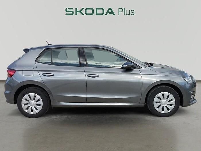 Usado Skoda Fabia 80 CV (58 kW) 2024 Gris