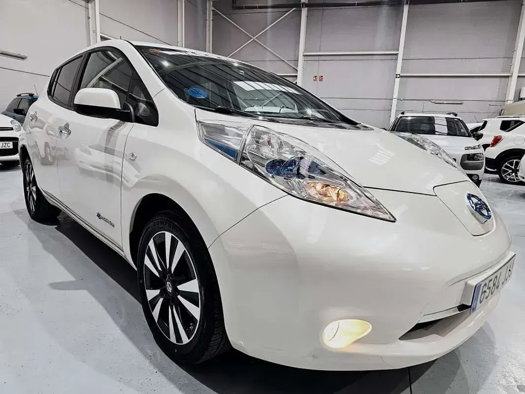 Usado Nissan Leaf Tekna 80 kW (109 CV) 2015 Blanco Utilitario