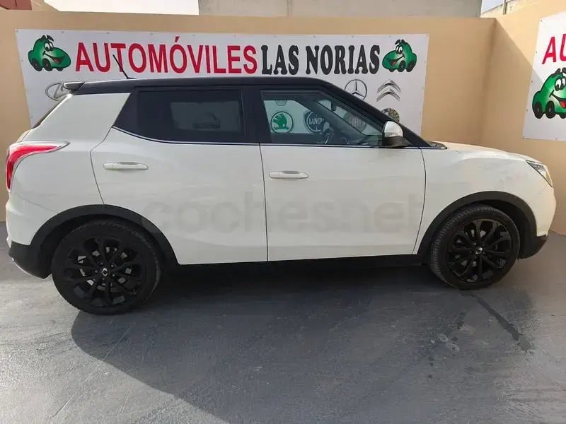 Usado SsangYong Tivoli Limited 115 CV (84 kW) 2016 Blanco SUV