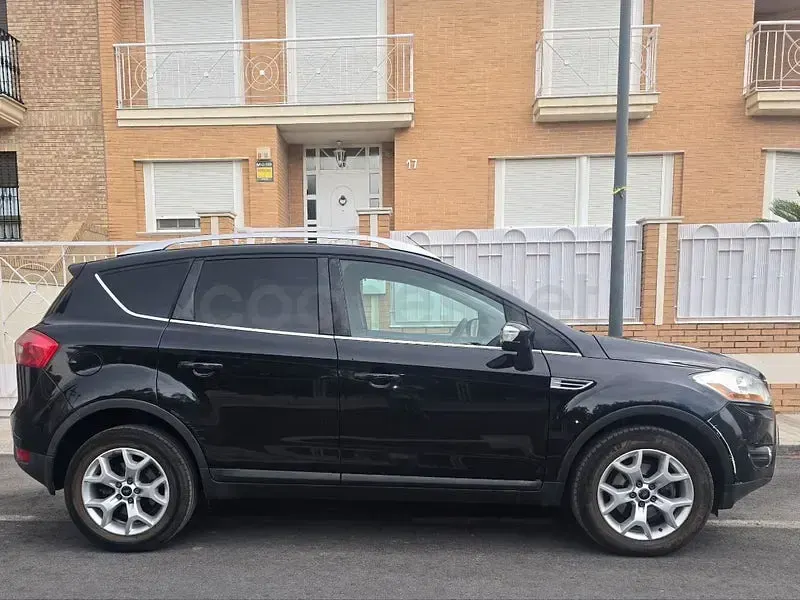 Usado Ford Kuga Titanium 140 CV (102 kW) 2011 Negro SUV