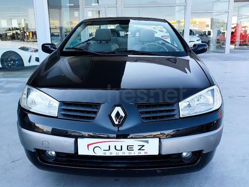 Usado Renault Mégane Cabriolet Dynamique 115 CV (84 kW) 2004 Negro Descapotable