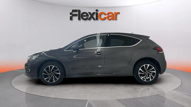 Usado DS Automobiles DS4 Crossback Style 120 CV (88 kW) 2018 Gris SUV