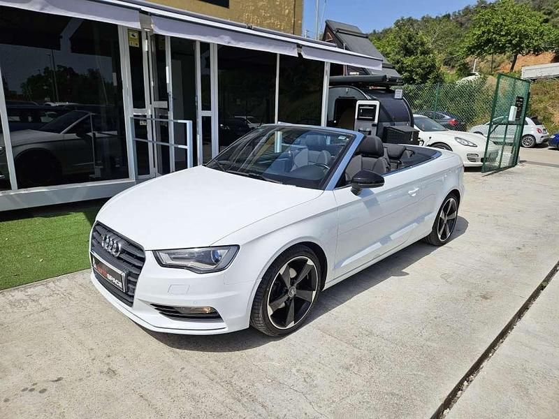 Usado Audi A3 Cabriolet Ambition 150 CV (110 kW) 2015 Blanco Descapotable