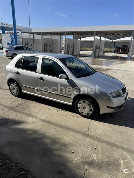 Usado Skoda Fabia Comfort 75 CV (55 kW) 2000 Gris / plata Berlina