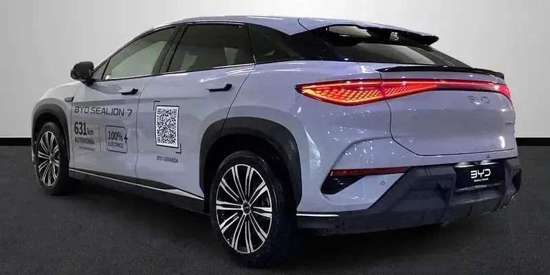 Usado BYD Sealion 7 Design 389 kW (530 CV) 2026 Gris claro SUV