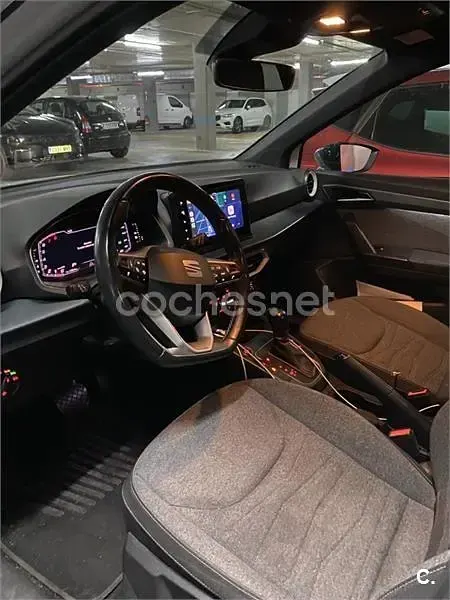 Usado Seat Arona Xperience 110 CV (80 kW) 2022 Blanco SUV