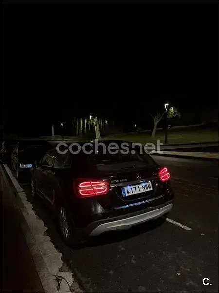 Usado Mercedes GLA200 Style 136 CV (100 kW) 2014 Negro SUV