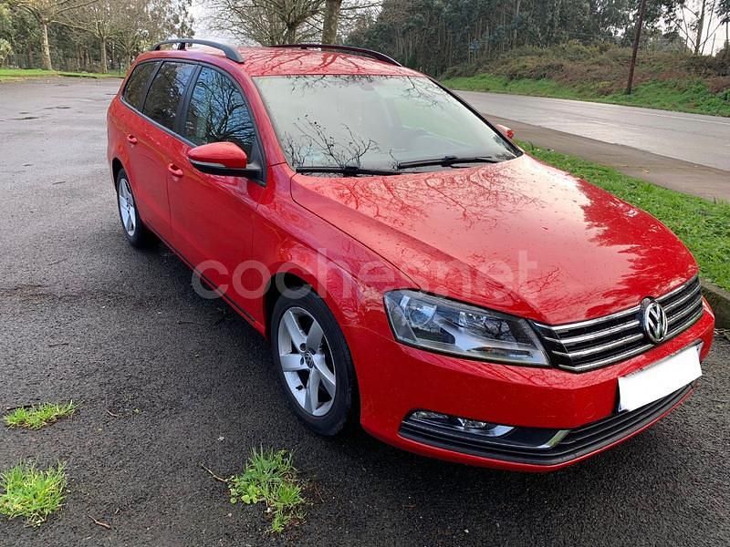 Rojo Usado 2012 VW Passat Advance Familiar | 6490 € (Precio justo) - Imagen 1/4