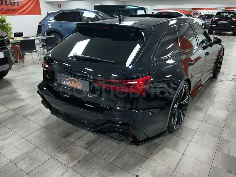 Usado Audi RS6 600 CV (441 kW) 2020 Negro Familiar