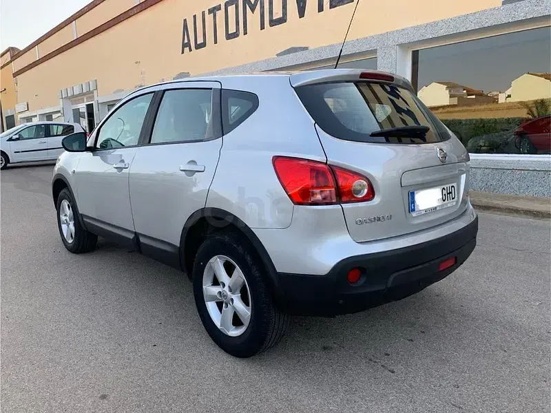 Usado Nissan Qashqai Acenta 106 CV (77 kW) 2008 Gris / plata SUV