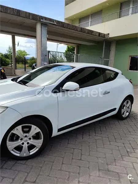 Usado Renault Mégane III Dynamique 130 CV (95 kW) 2009 Blanco Berlina