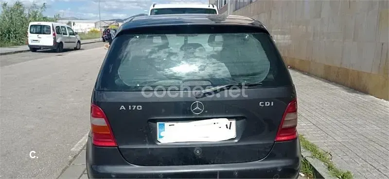 Usado Mercedes A170 Elegance 90 CV (66 kW) 2000 Negro Monovolumen