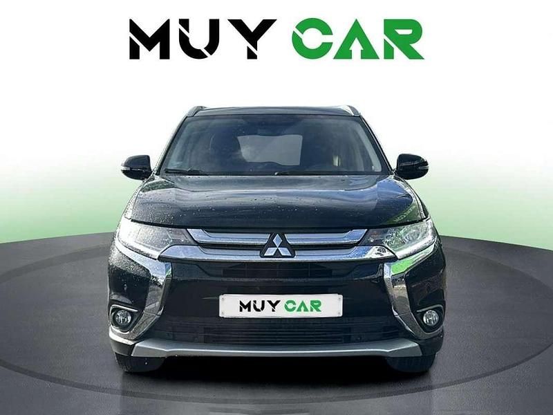 Usado Mitsubishi Outlander Motion 150 CV (110 kW) 2019 Negro SUV