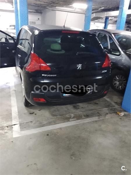 Usado Peugeot 3008 112 CV (82 kW) 2011 Negro Berlina