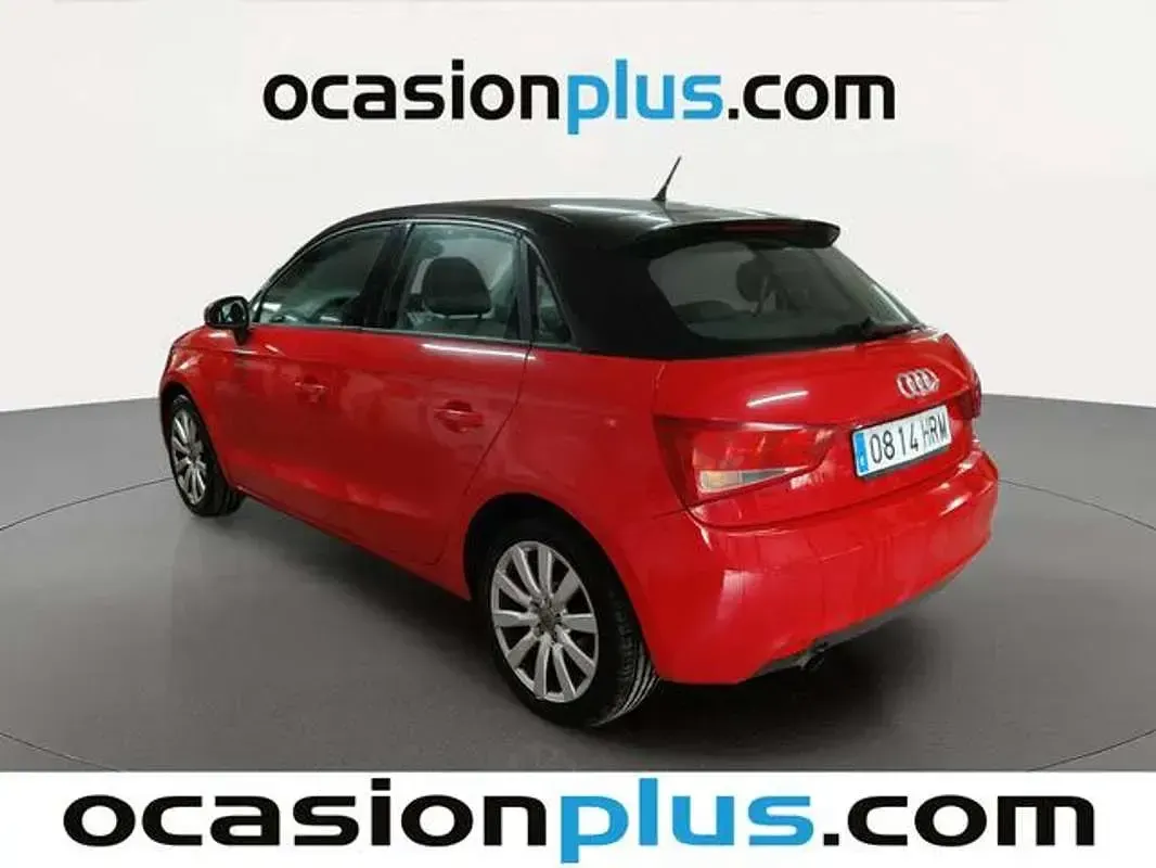 Usado Audi A1 Sportback Attraction 86 CV (63 kW) 2013 Rojo Utilitario