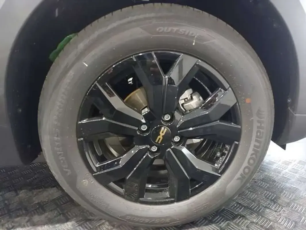 Usado Dacia Sandero Extreme 101 CV (74 kW) 2025 Gris Berlina