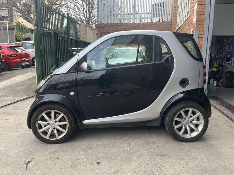 Usado Smart ForTwo Coupé Passion 61 CV (44 kW) 2005 Negro Coupe