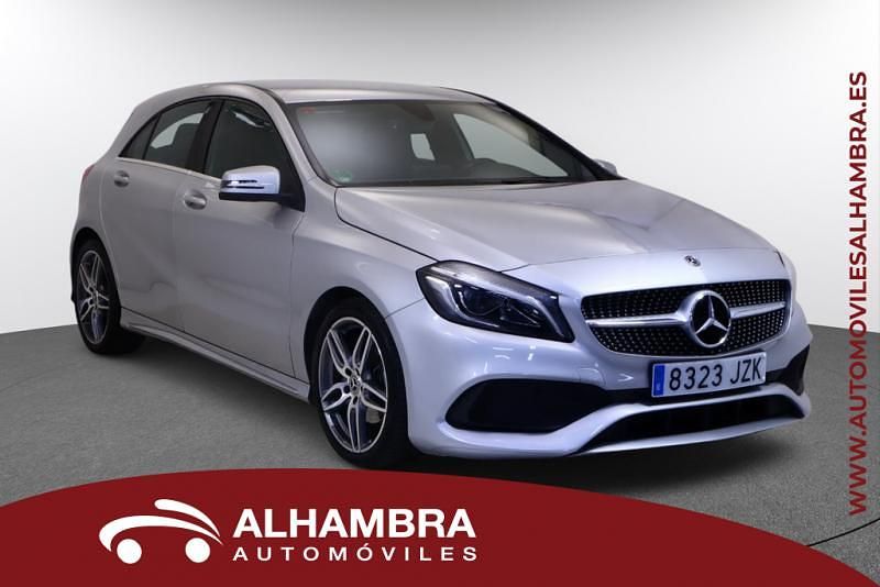 Usado Mercedes A200 AMG line 156 CV (114 kW) 2017 Gris