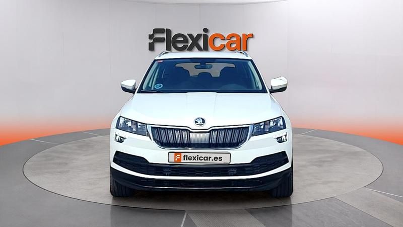Usado Skoda Karoq Ambition 150 CV (110 kW) 2022 Blanco SUV