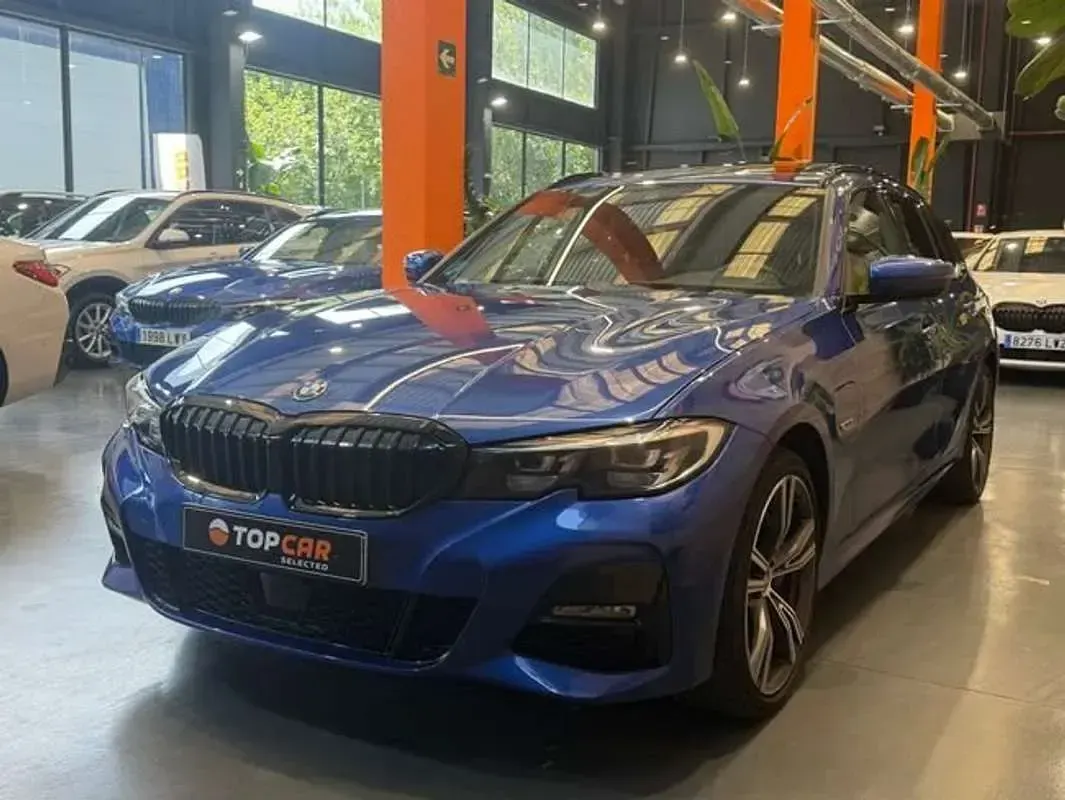 Usado BMW 330e Comfort Edition 292 CV (214 kW) 2022 Azul Familiar