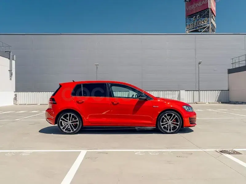 Usado VW Golf VII GTD 184 CV (135 kW) 2017 Rojo Berlina