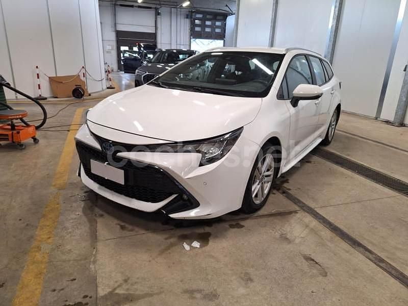 Usado Toyota Corolla Active 122 CV (89 kW) 2023 Blanco Familiar