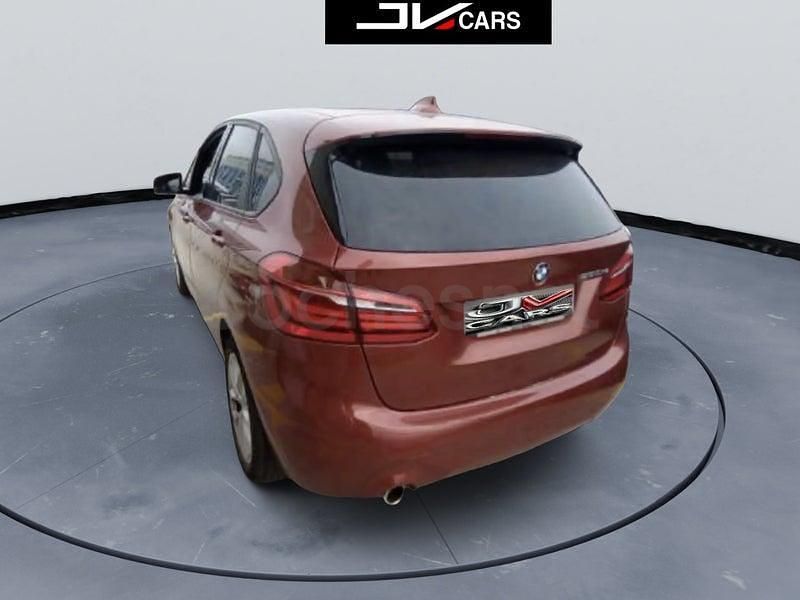 Usado BMW 225 Active Tourer iPerformance 220 CV (161 kW) 2021 Naranja Monovolumen