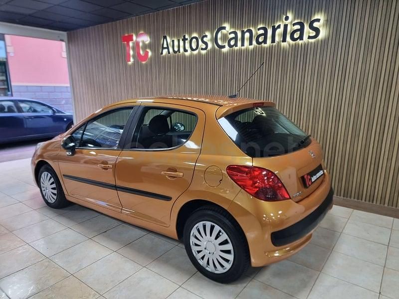 Usado Peugeot 207 95 CV (69 kW) 2008 Naranja Berlina