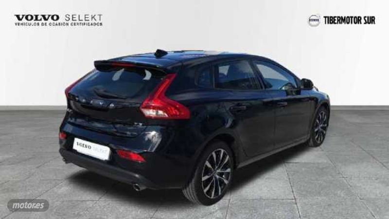 Usado Volvo V40 Momentum 122 CV (89 kW) 2019 Negro Familiar