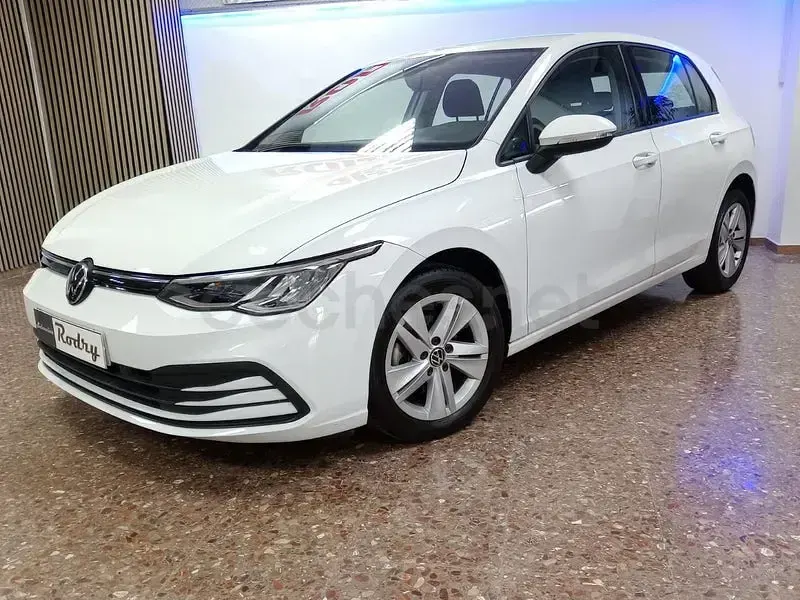 Usado VW Golf VIII Life 110 CV (80 kW) 2022 Blanco Berlina